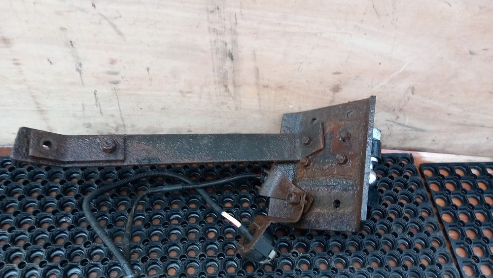 Land Rover Discovery Ii L318 Hak Holowniczy Kula