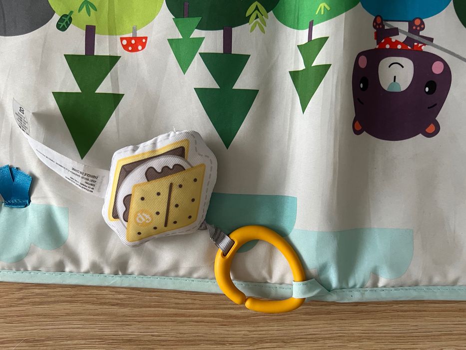 Fisher Price Wielkie przygody Duża  mata edukacyjna plus 4 zabawki