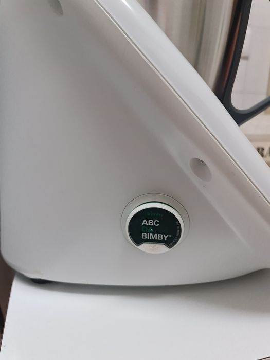 Vendo Bimby TM5 com acessorios