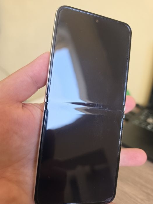 Samsung Galaxy Flip 5  8/256GB Mint