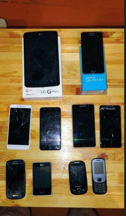 Продам телефоны в количестве