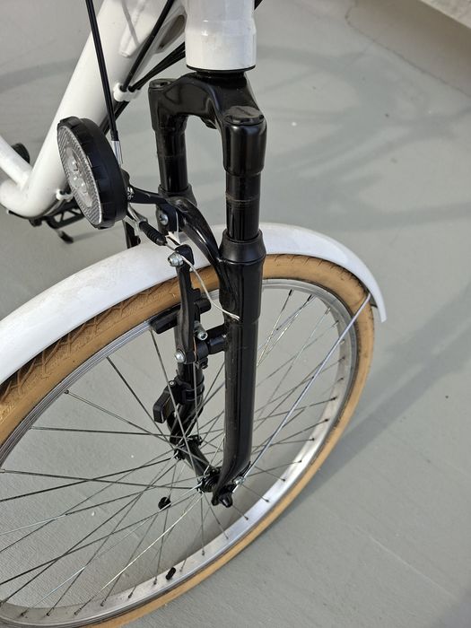 Bicicleta citadina de senhora