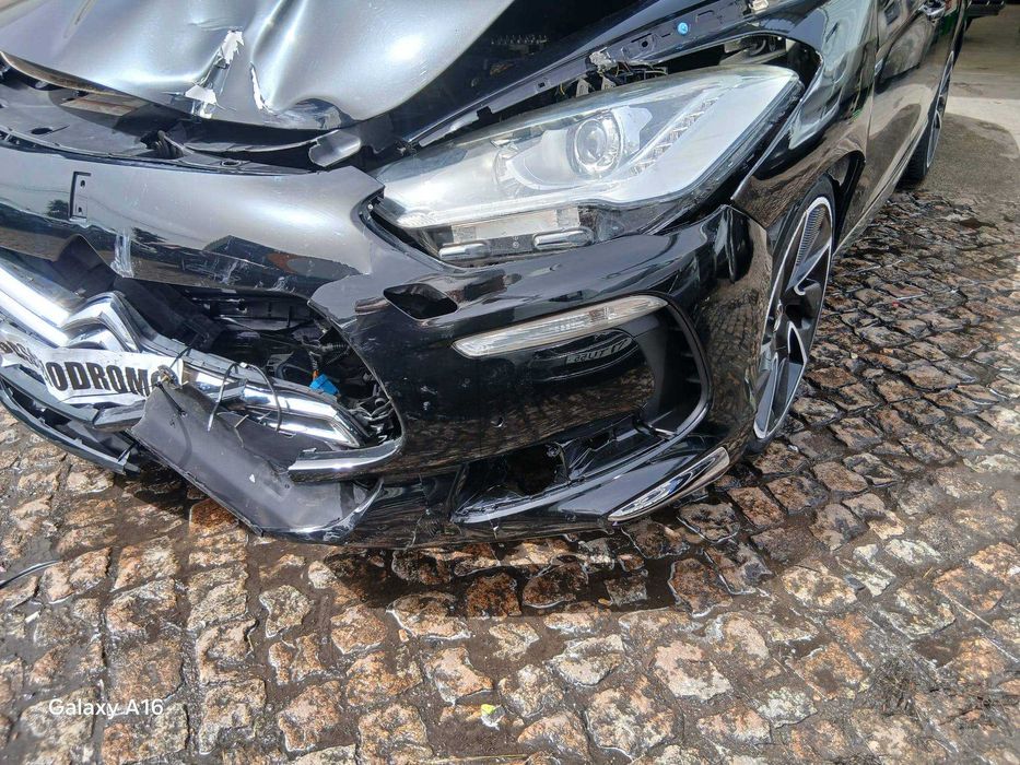DS 5 2.0 HDI HYBRID 4x4 Diesel Elétrico