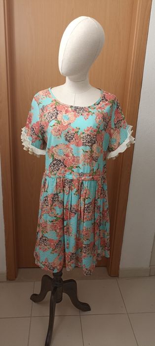 Roupa senhora, com pouco uso