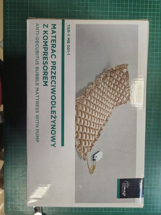 Materac przeciwodleżynowy z kompersorem