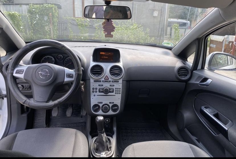 Продається OPEL CORSA 2013