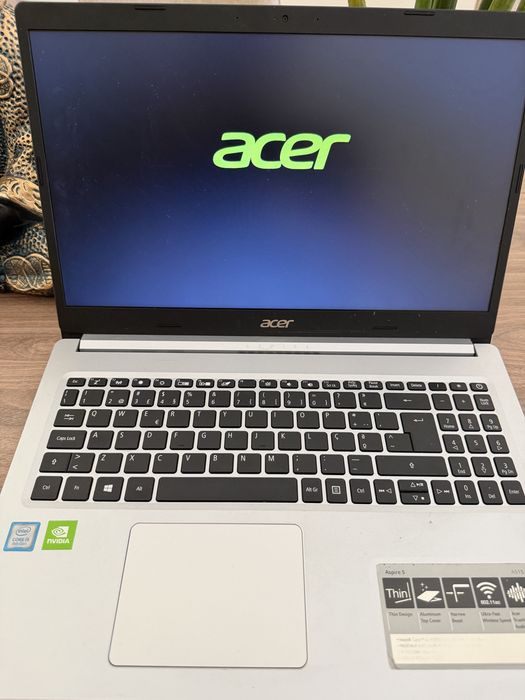 Acer aspire 5.