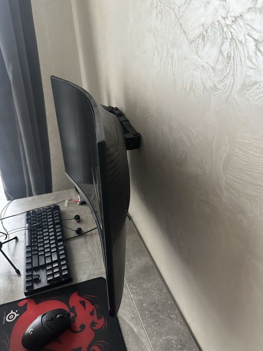 Монітор Samsung Odyssey g5 27” 165hz 2k