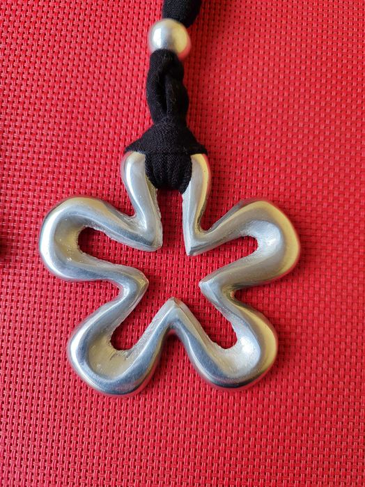 Оригінальна прикраса (кулон, підвіс)