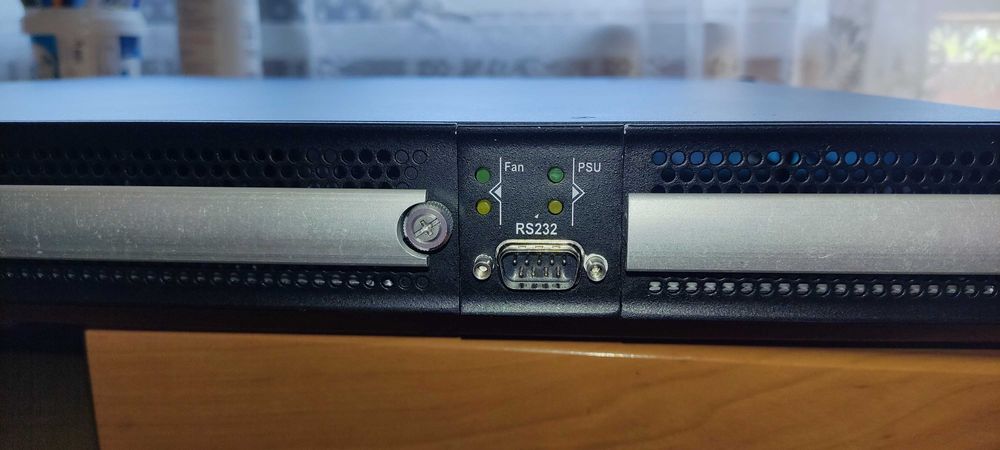 Przełącznik światłowodowy  SFP -  24-Portowy Infiniband  DDR