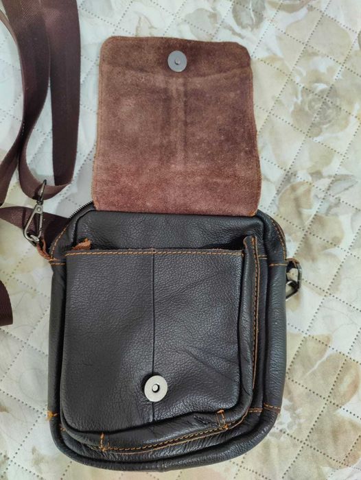 Mala tiracolo em pele natural estado semi-novo 18x22 cm