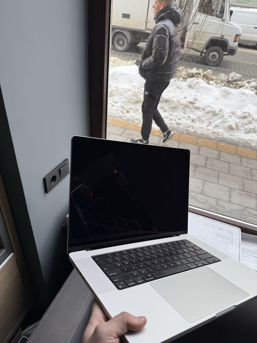 MacBook Pro 16" Silver M3 Max 48/1TB 16CPU 40GPU (MUW73)  БУ