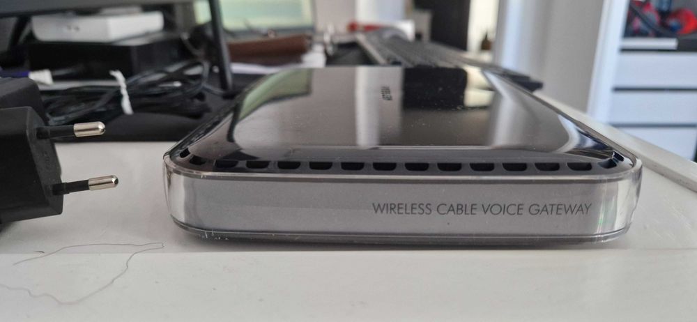 Router Netgear CVG834G