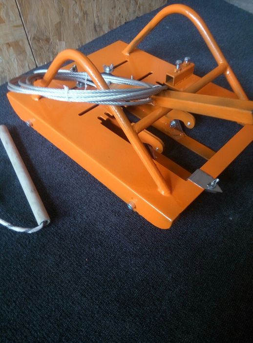 Ніж для врізки розмітки.Штучна трава.