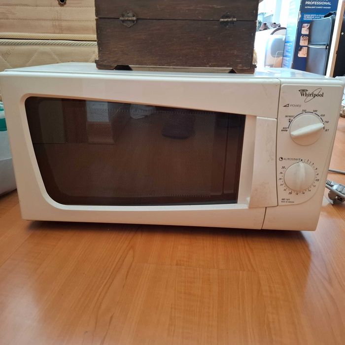 Microondas da whirlpool MD101 muito bom estado