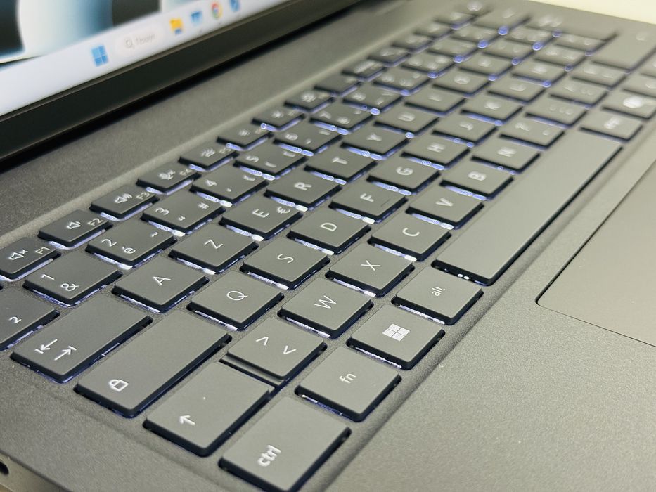 Новий! Dell Pro 14 | Core Ultra 5 235U - 12 ядер | 14" WUXGA IPS | 16Gb DDR5 512Gb SSD