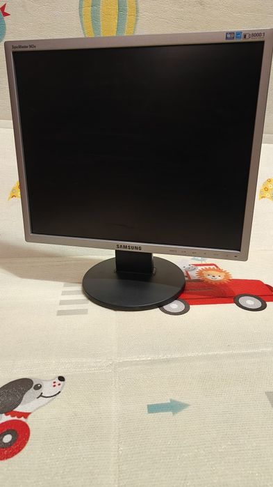Монитор Samsung 943N