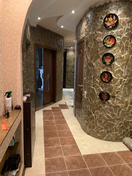 Продам 3к Шкільна 22а Петропавлівська Борщагівкa та  гараж