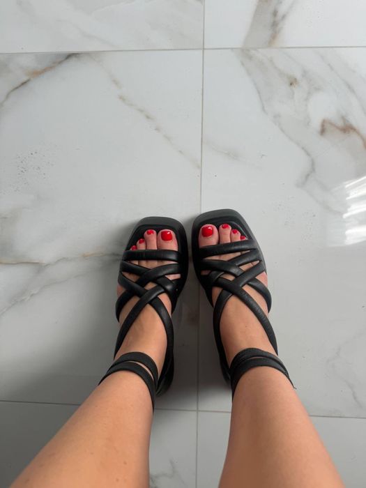 Продам босоніжки Vitto Rossi