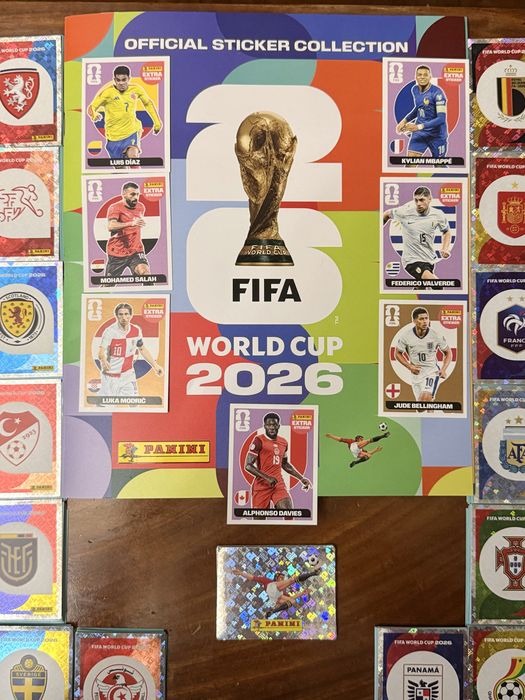 Conjunto completo da Panini FIFA World Cup 2026 (Caderneta + 980 cromos + 7 Extra Stickers)