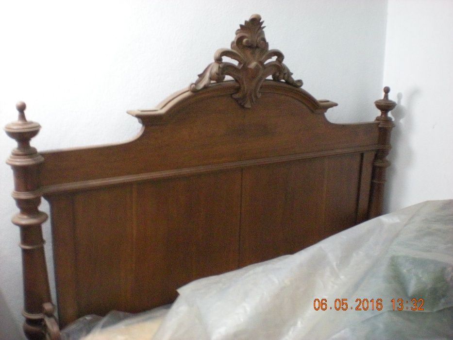 Mobilia de quarto antiga ano de 1850