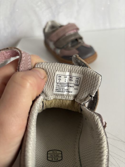 Кросівки для дівчинки Clarks