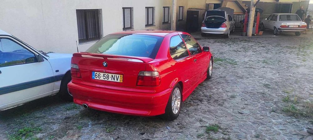 Carro BMW ponte da barca