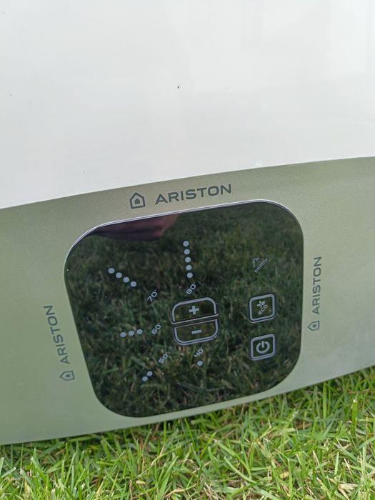 Podgrzewacz wody bojler Ariston Velis EVO 50 EU