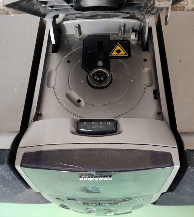 Музыкальный центр Samsung MM-16 (1996) - б/у, под аосстановление