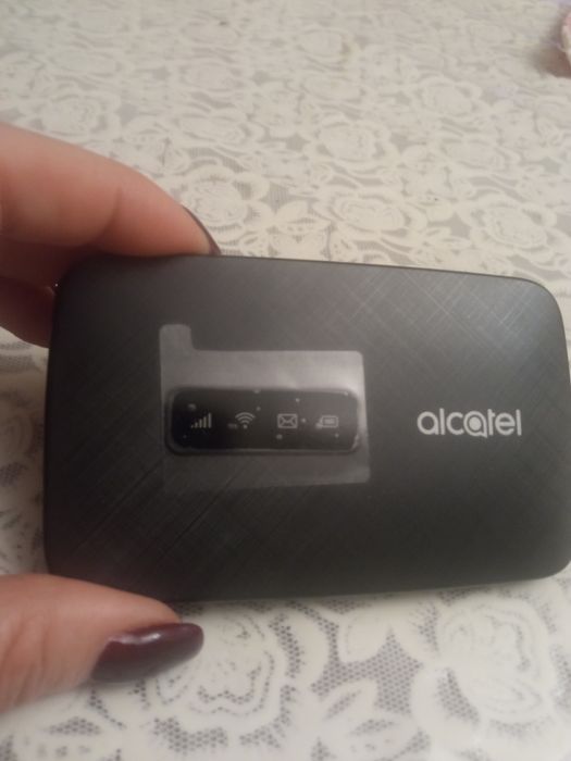 Продам абсолютно новый вай фай роутер Alcatel