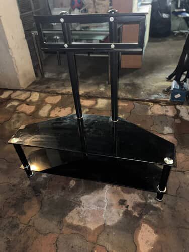 Тумба під тв з кріпленням