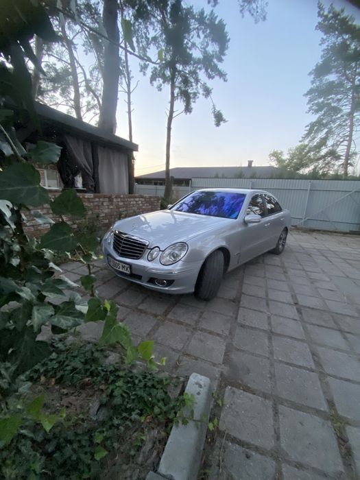 Mercedes-Benz w211