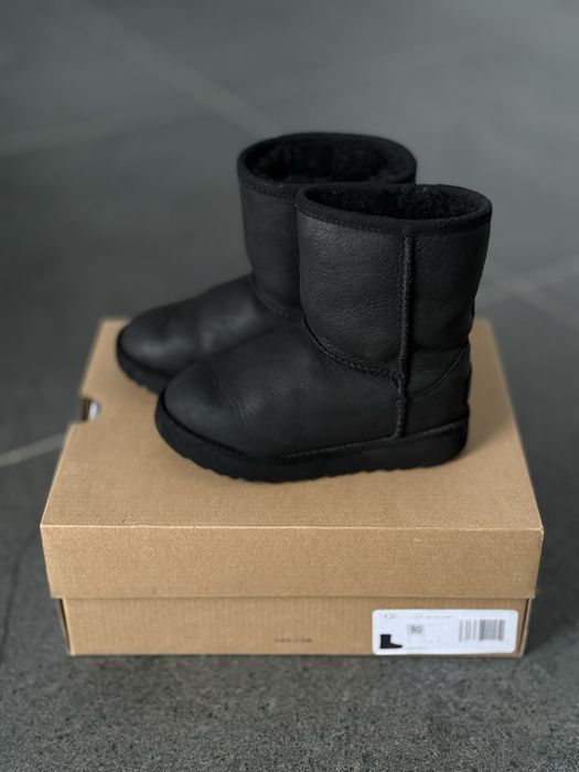 Дитячі зимові оригінальні угги ugg 27,5 розміру водонепроникні