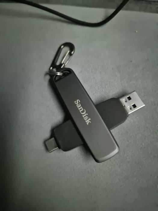 SanDisk extreme pro dual drive 1TB (usb-C usb-A) /gwarancja