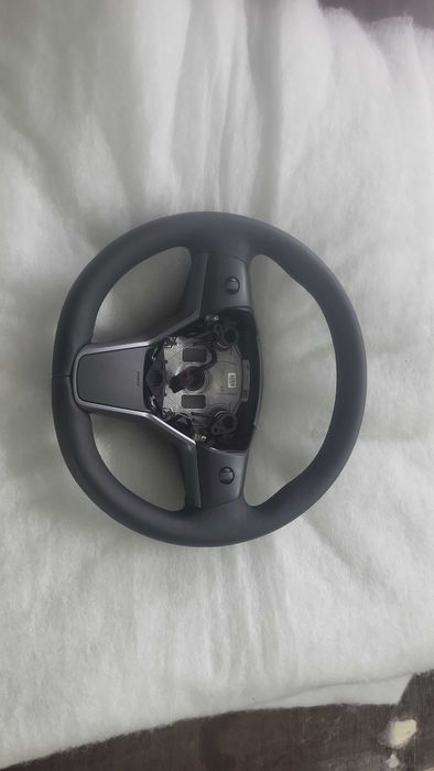 руль tesla model 3