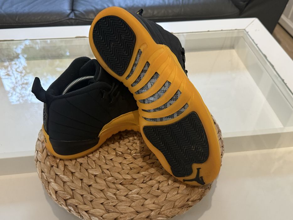 Buty Jordan 12 Retro Black University Gold rozmiar 46 wkładka 30 cm