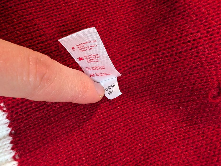 Шапка Canada з помпоном унісекс нова