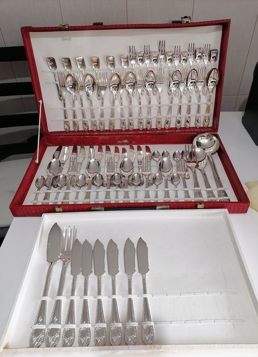 Faqueiro  Banhado  a  Prata  com  Certificado