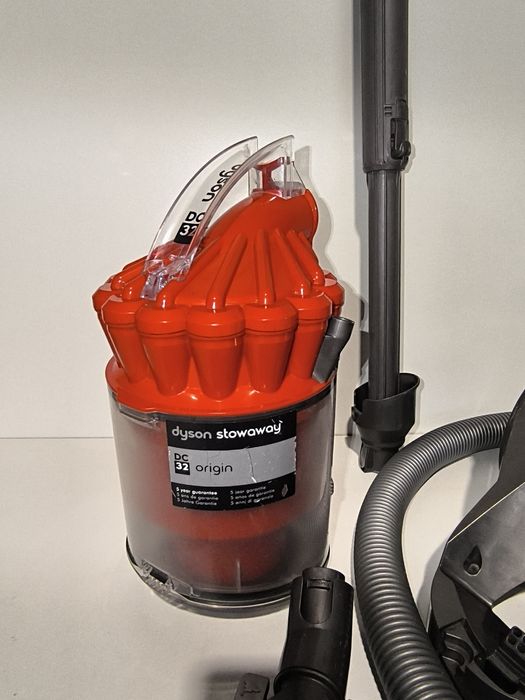 Aspirador Dyson DC 32 Origin