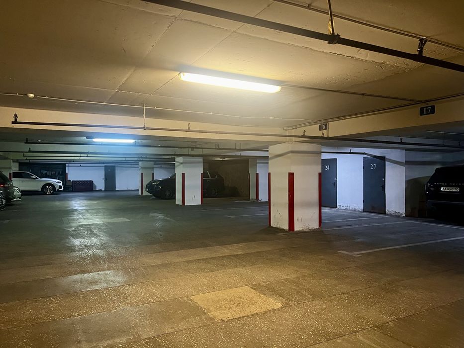 Оренда паркінгу БЦ Олімпійський, вул. Велика Васильківська, 72