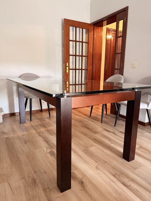 Mesa de sala de jantar