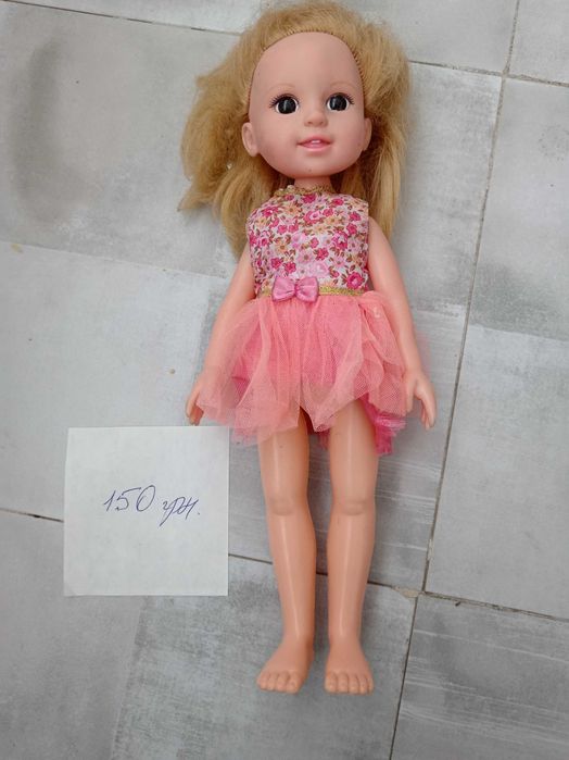 Продам коллекцию старых кукол.