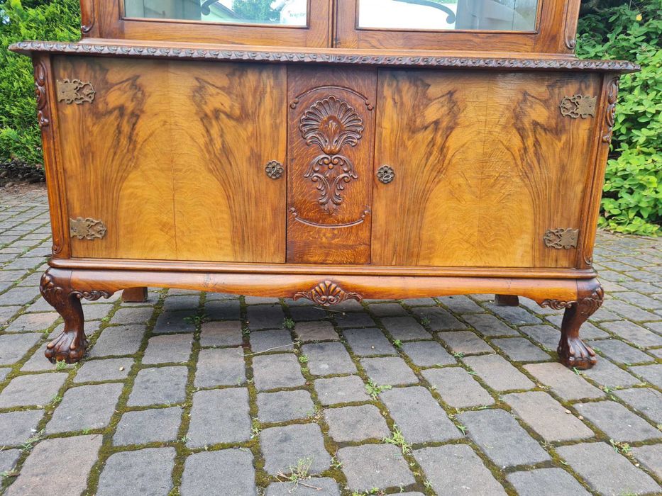 Stylowa Witryna Biblioteka biblioteczka "kule w szponach"