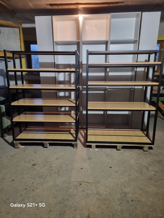 Szprzedam regał metalowy czarny