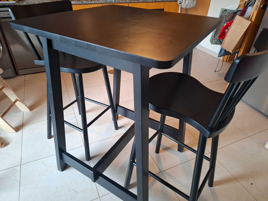 mesa alta ikea e duas cadeiras