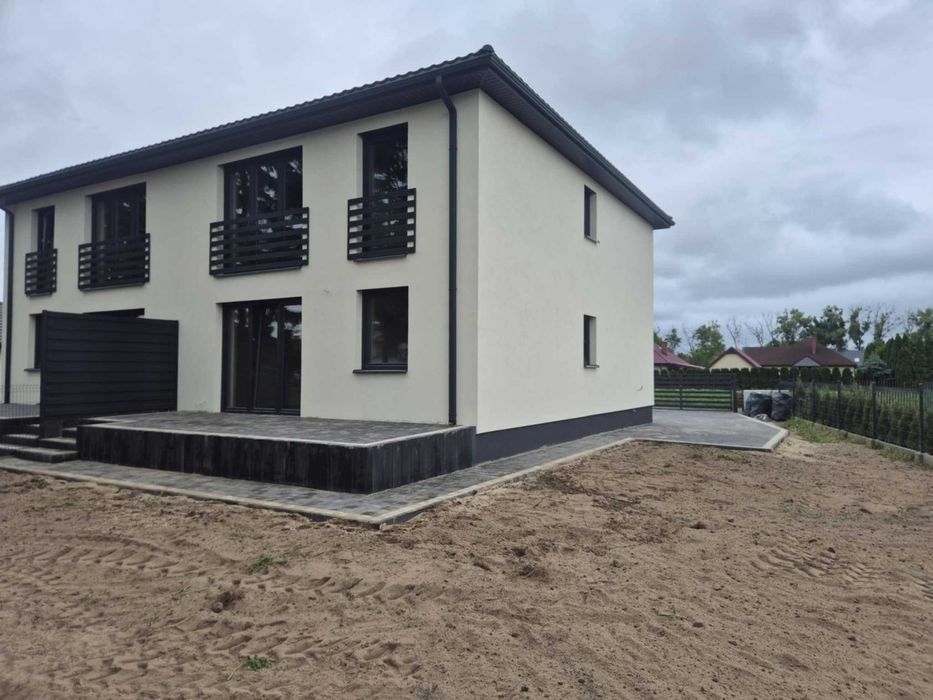 Sprzedam dom w zabudowie bliźniaczej