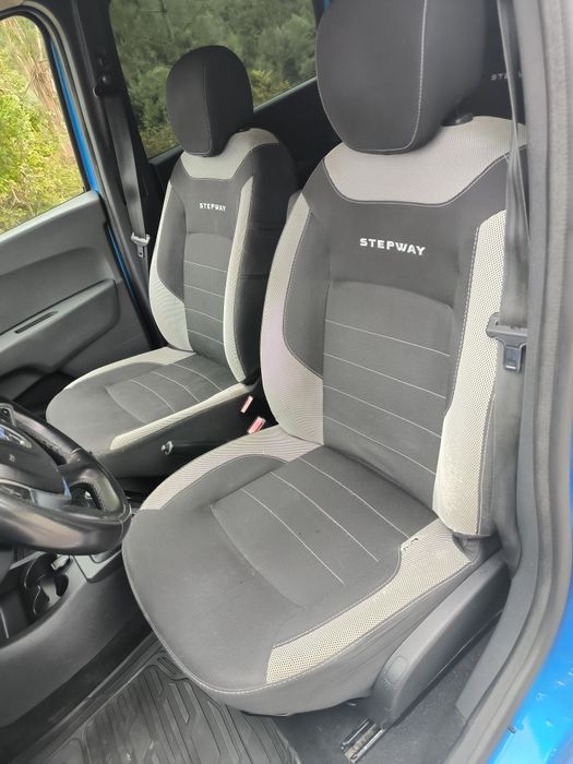 Dacia Lodgy 1.5 Blue dCi Stepway 7L - Nova e Revisada