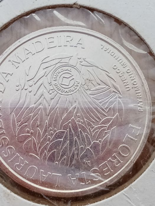 Numismática ..moeda 5 euros (não circulada)ilha da madeira laurisilva