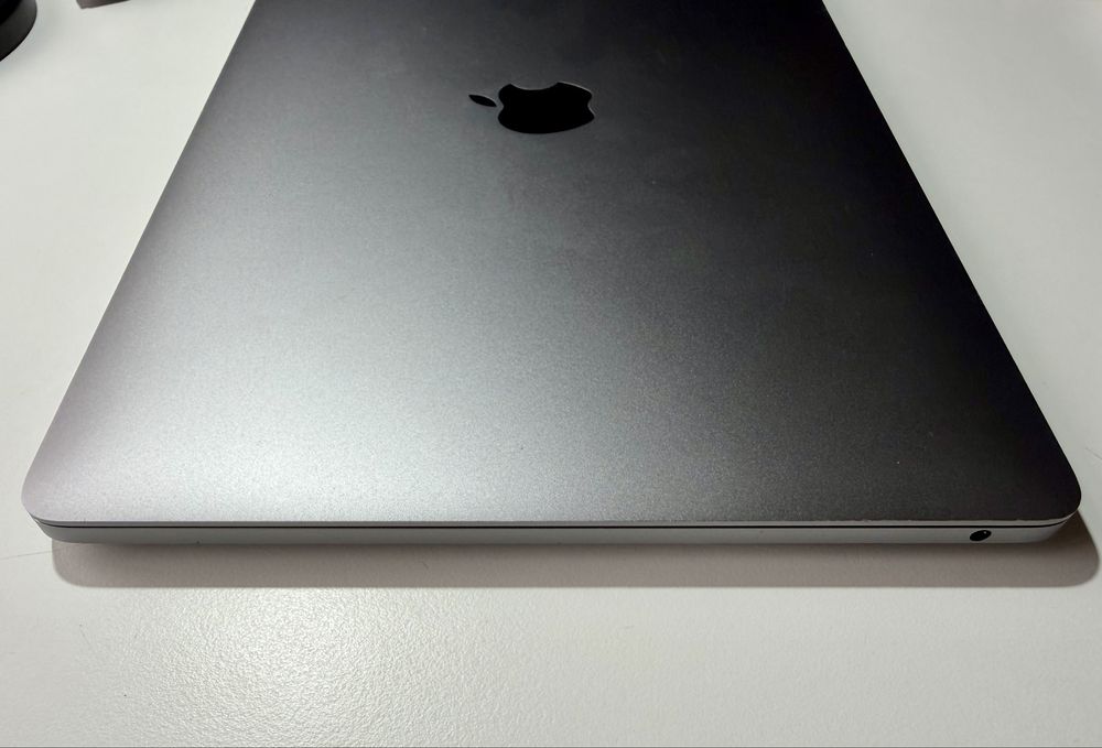 MacBook Pro 13" (2020) Processador M1 da Apple e 16MB de Memória unificada