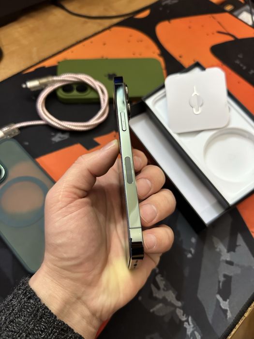 Apple iPhone 13 Pro  Alpine Green